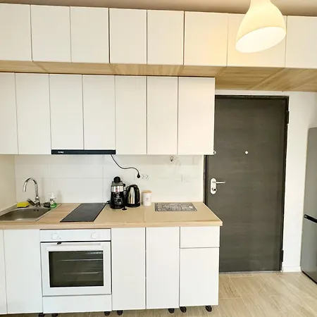 Modern Edge Daire Bükreş